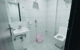 Hotel Classic Plaza At Delhi Airport